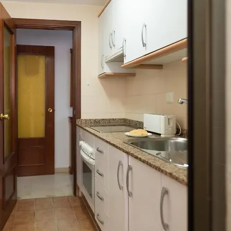 Gemelos Beninter ホテル *